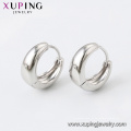 97345 xuping venta al por mayor de alta calidad rodio plateado elegante elegante señoras pendientes de aro